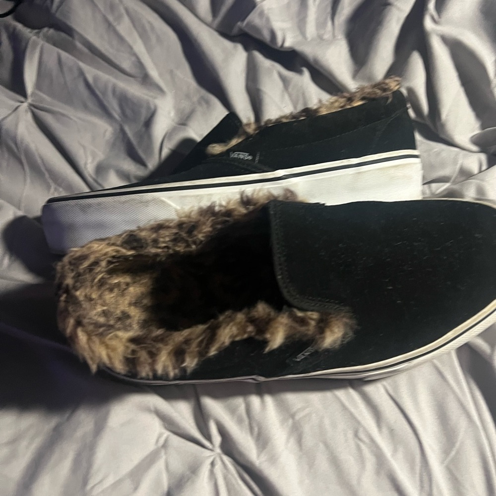 Vans Black Slip-On Shoes with Fur Lining